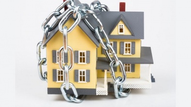 В Хакасии арестовывают недвижимость  у алиментщиков и должников по кредитам и штрафам ГИБДД